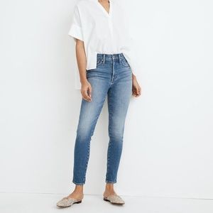 Madewell Petite 10" High-Rise Skinny Crop Jeans in Sheffield Wash, 29P